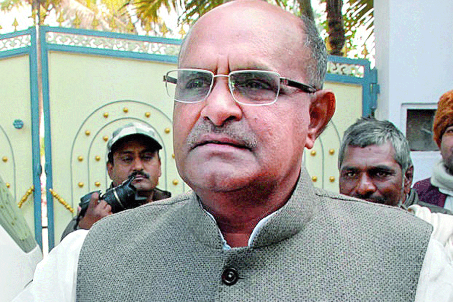 KC Tyagi resigns, Nitish Kumar appoints Rajiv Ranjan Prasad as Janata ...