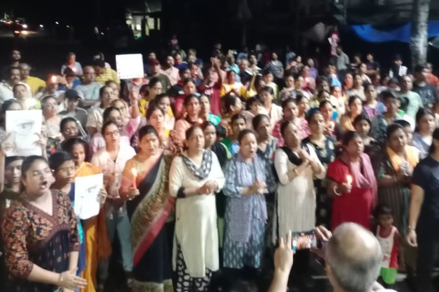 Bowbazar crossing at 9:30 pm 