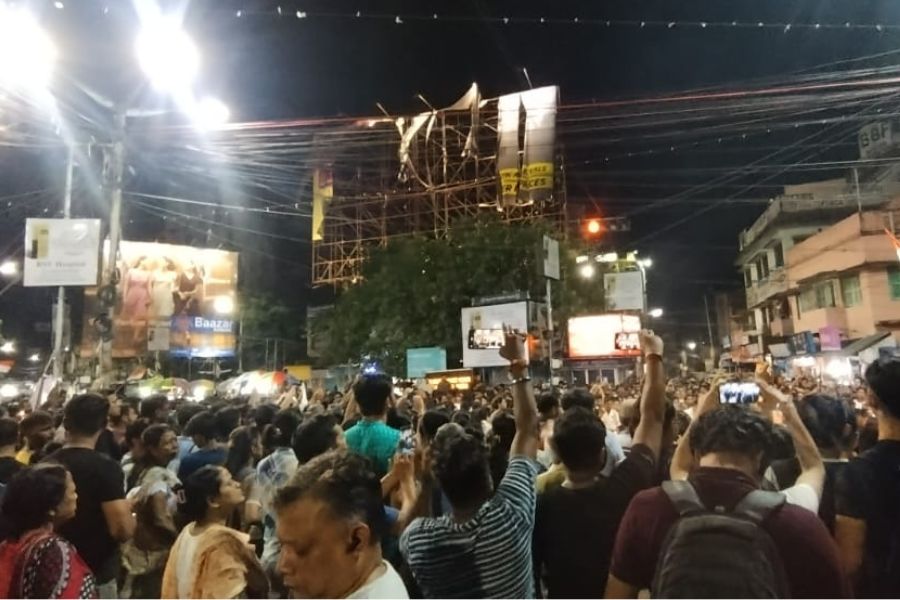 Garia More at 9:45 pm