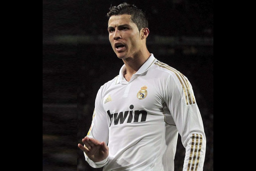 Cristiano doing his "Calma Calma" celebration after scoring in 2012 El Classicio