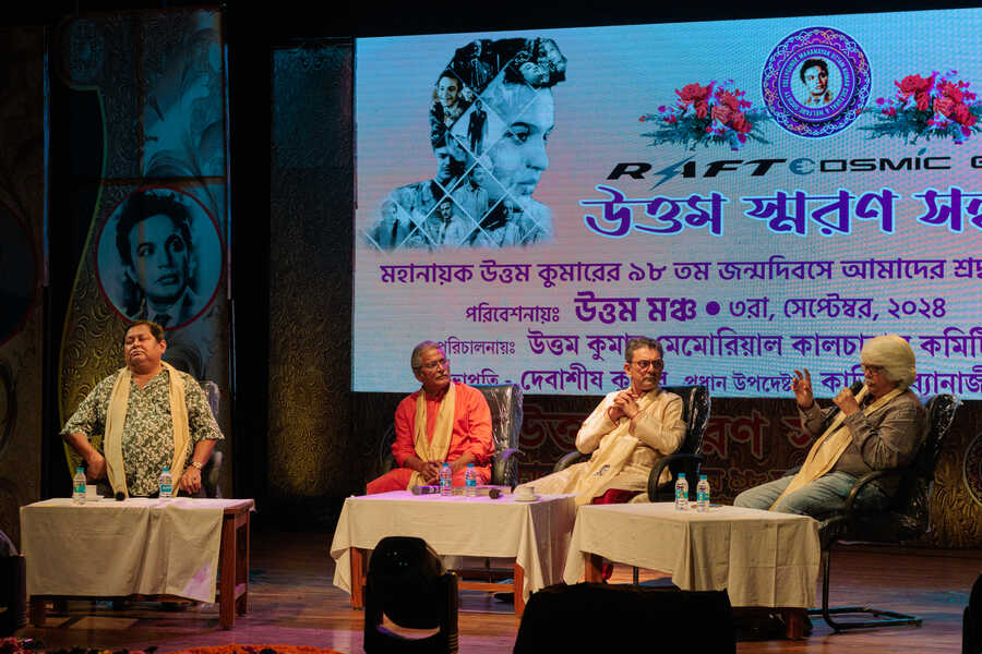 Tollywood greats (from left) Kharaj Mukherjee, Sumanta Mukhopadhyay, Kushal Chakraborty and Haranath Chakraborty engaged in an insightful discussion on Uttam Kumar. The topic of discussion was titled — ‘Adorey Samadarey Smriti Charanay Mahanayak’ (Remembering Mahanayak with fond memories)