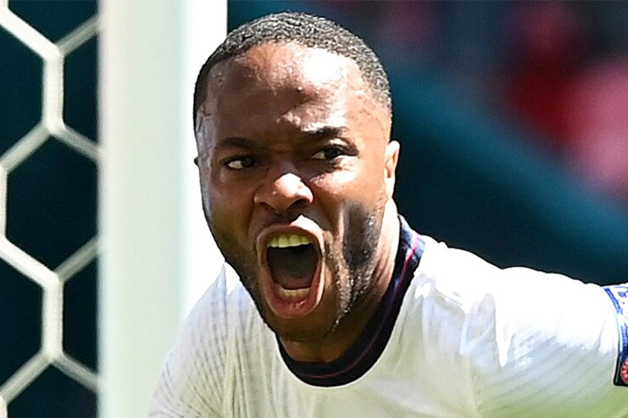 “The first lesson I have learnt at Arsenal is that every player should know the other players in the squad,” shares Raheem Sterling