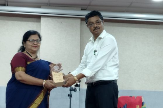 Then the gathering of the teachers was addressed by the Director, Dr GV Subramanian. He talked about the importance of focus and concentration in life, which every teacher should try to inculcate in the students. Next, the Deputy Director Sujata Ghosh inspired all the teachers to work for the betterment of the future generations