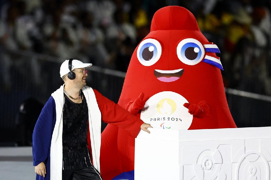 The Phryges during the opening ceremony with DJ Myd.