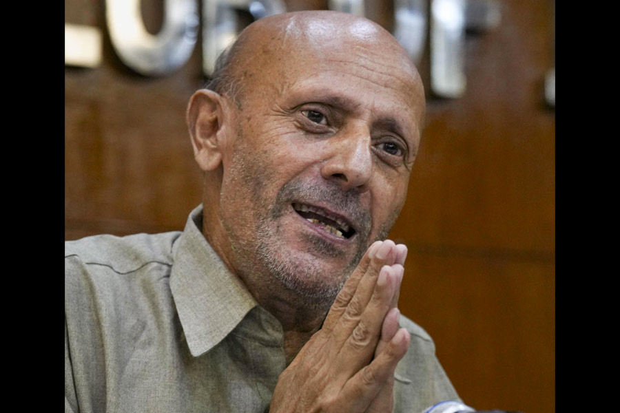 Baramulla MP Sheikh Abdul Rashid, popularly known as Engineer Rashid, leaves the Airport upon his arrival, in Srinagar, Thursday, Sept 12, 2024. Rashid, came out of Tihar jail on Wednesday after being given interim bail by a special court ahead of Jammu and Kashmir Assembly elections.