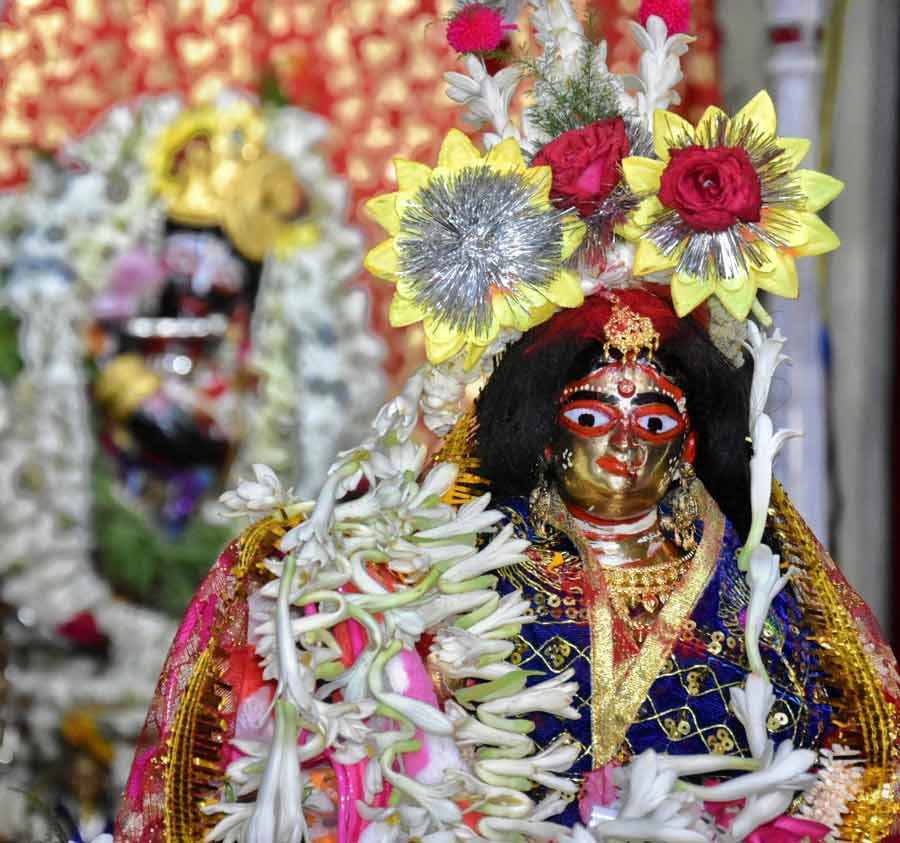 Radha Ashtami celebrations at Golok Bihari Mandir (Dwarik Ghosh house) Arabinda Sarani in Hatibagan date back to around 150 years  