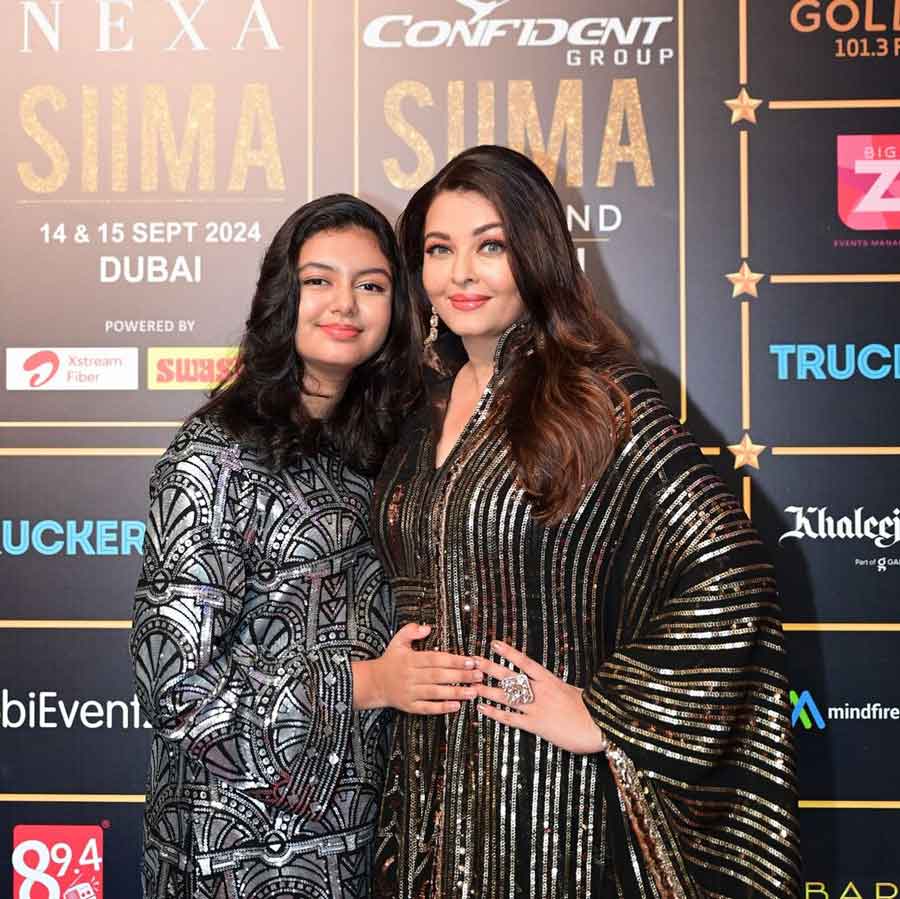 The mother-daughter duo turned up in blingy black outfits. While Aishwarya’s attire featured gold detailing, Aaradhya looked stunning in a dress with silver accents. The intricate sequin embellishments added a touch of drama to their ensembles.