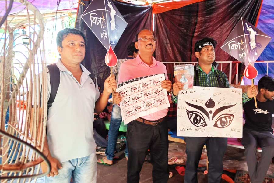 Artistes from various districts of Bengal at Swasthya Bhawan 