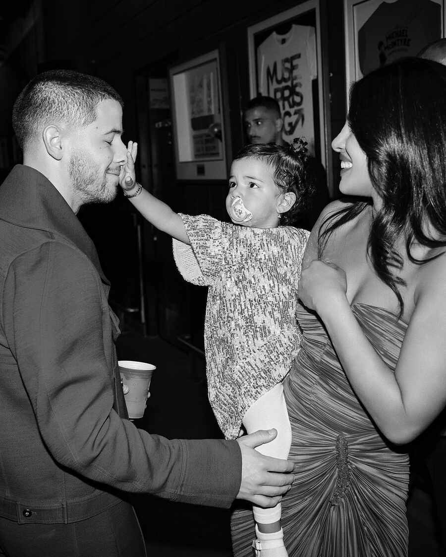Little Malti playfully touched Nick’s nose, making Priyanka smile.