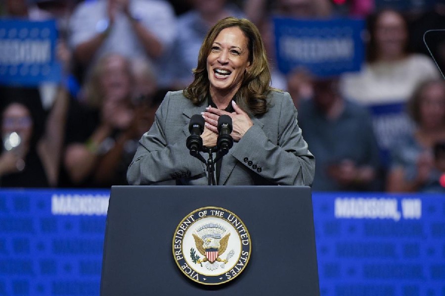 1727667753_kamala-harris-11.jpg