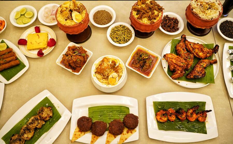 Some of the popular items were on display — including Murgh Yakhni Pulao, Mutton Raan Biryani, Gosht Awadhi Handi Biryani, Kolkata-Style Special Murgh Biryani, Mutton Gosht Kakori Kebab, Achari Paneer Tikka, Murgh Kaali Mirch, Jhinga Tandoori, Murgh Tandoori, Murgh Kalmi Kebab, Nihari Khaas, Gosht Khare Masala. End on a sweet note with Shahi Tukda