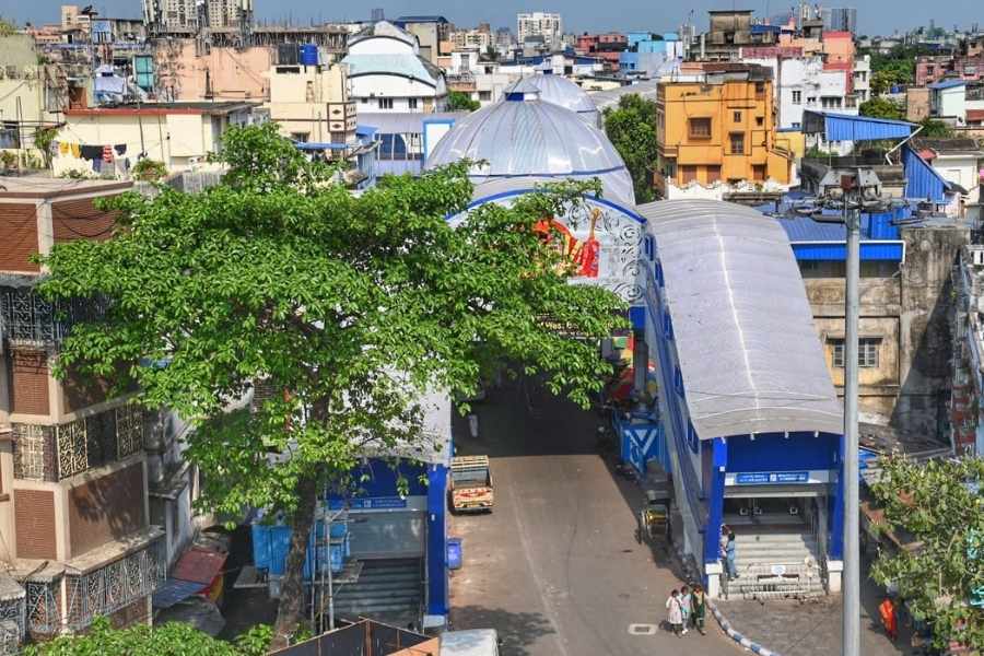 The city’s longest skywalk will connect SP Mukherjee Road to the Kalighat temple