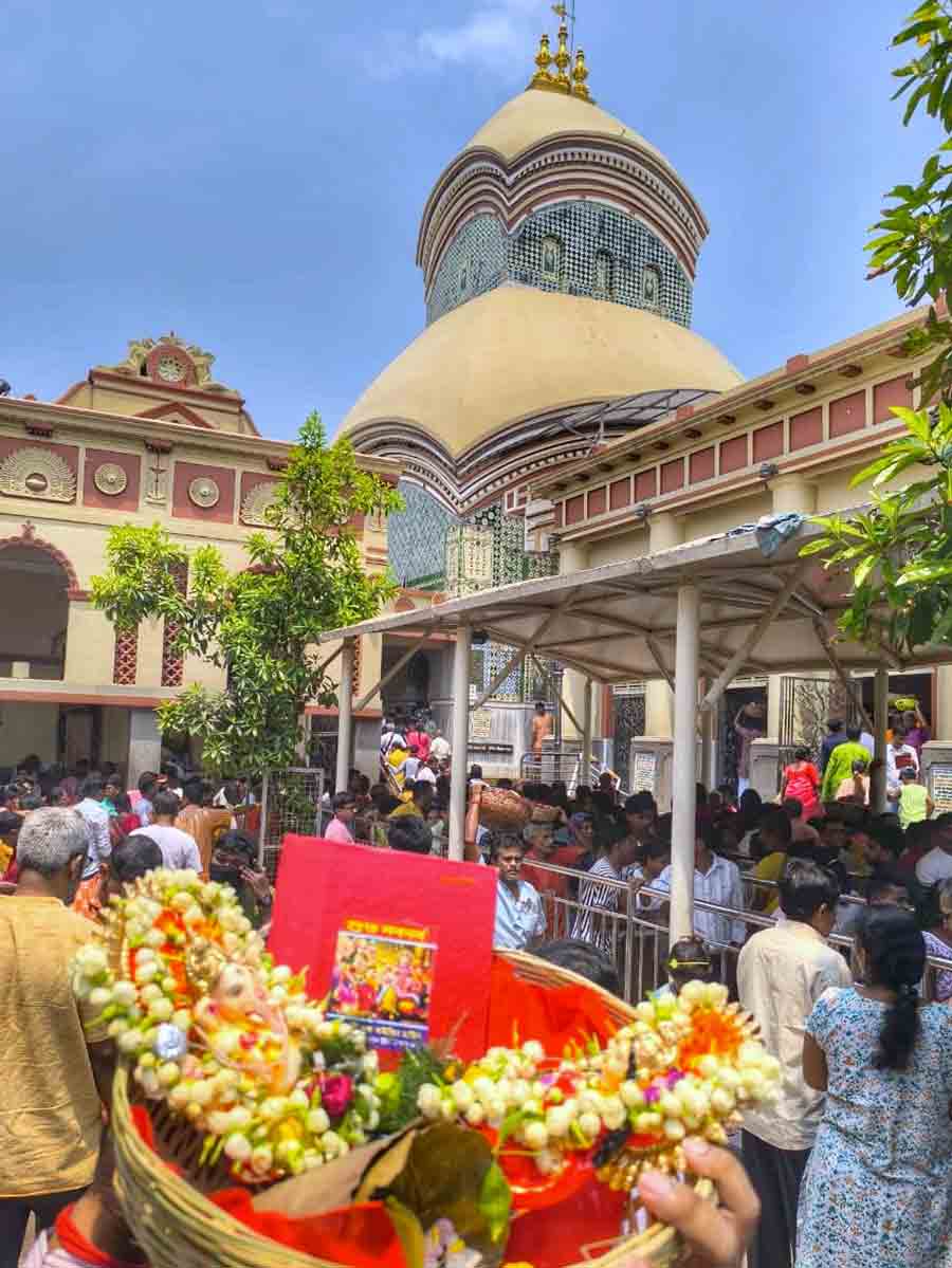Devotees started the first day of the Bengali New Year by offering prayers at the Kalighat Temple in Kolkata  