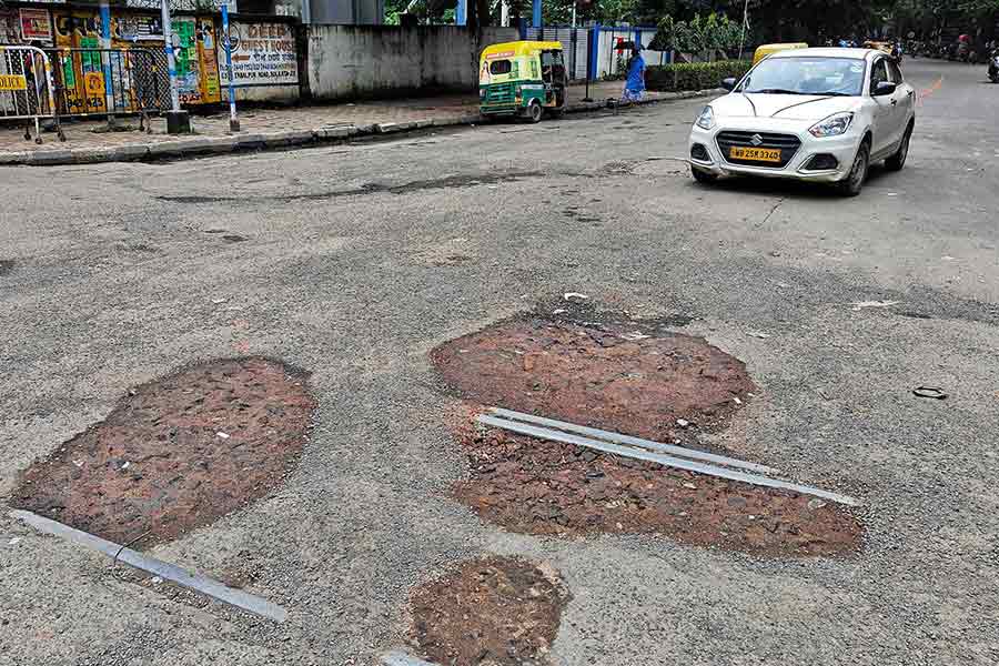 Rough patches on Ekbalpore More