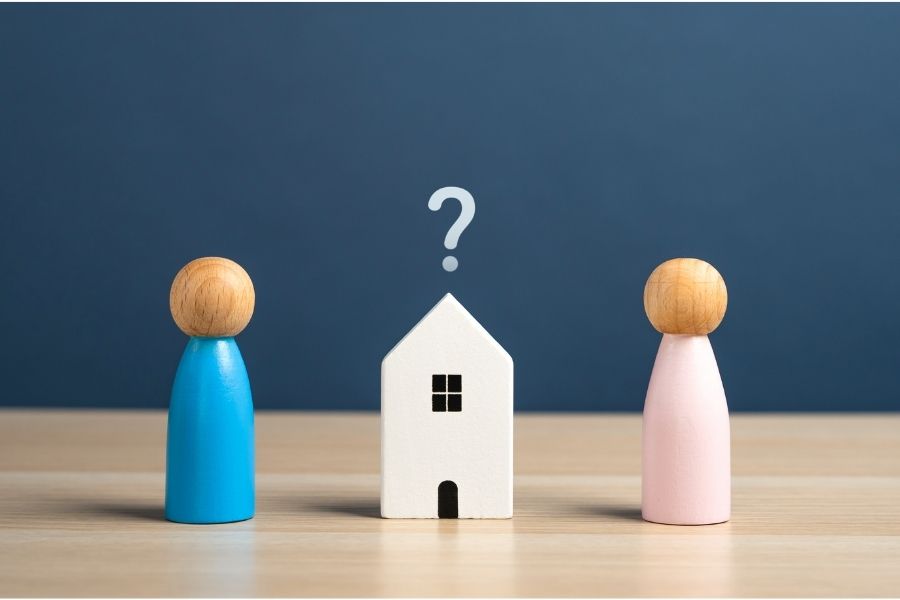 Call it modern love, individualism, or just a need for space, the ‘Living Apart Together’ (LAT) arrangement is becoming increasingly common among urban Indian couples