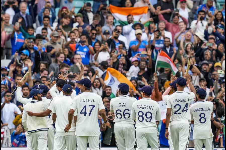 India players acknowledge the crowd following the team's victory in the fifth Test match against England, at The Oval cricket ground, in London, England, Monday, Aug. 4, 2025.