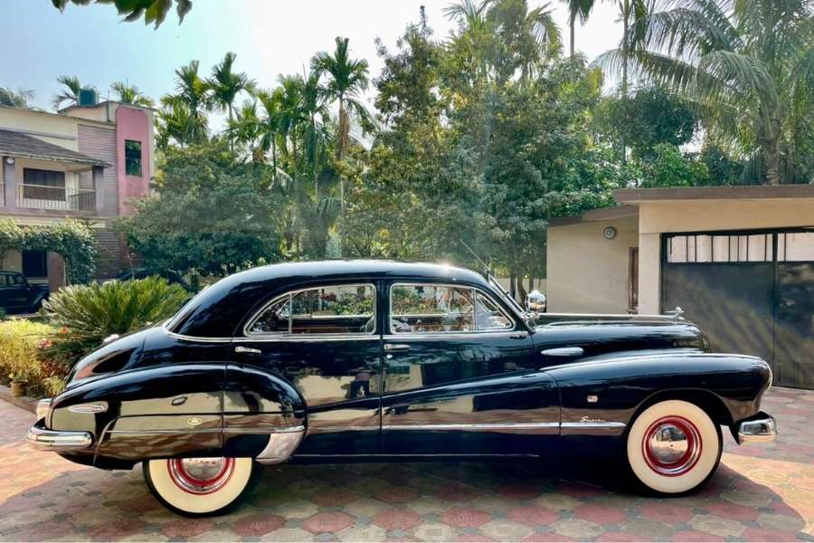 Towed over 150 km, the car took six hours to reach Kolkata from Jhargram