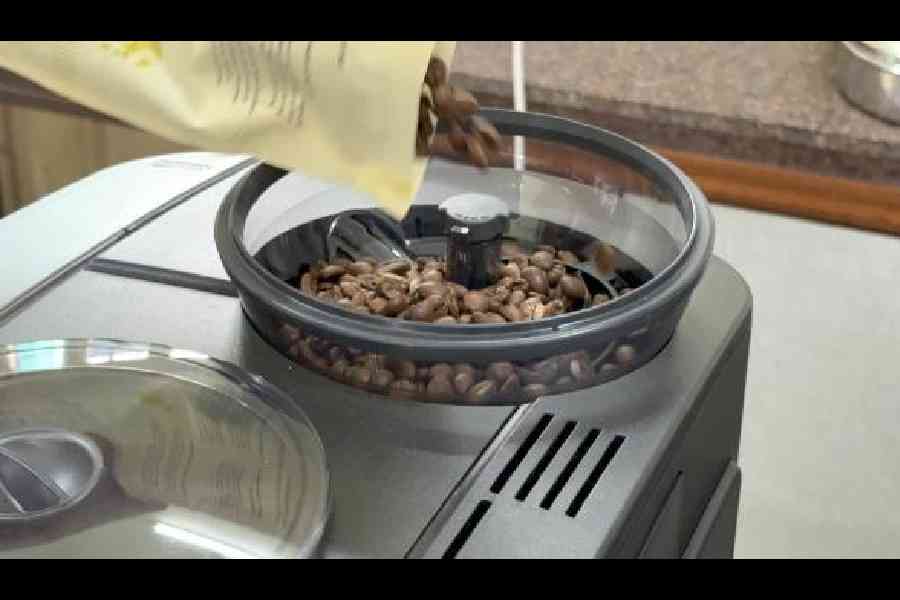 The Bosch Ceram Drive ensures your cup is brewed with evenly-ground beans every time. The high-quality ceramic grinders are long-lasting
