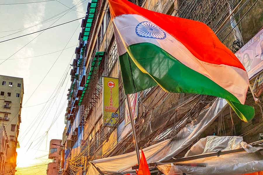Burrabazar’s Balloon Gully, known as a one-stop hub for all decorative items, is ready to celebrate 79th Indian Independence Day. From the National Flag to tricolour badges and t-shirts — the wholesale market is all stocked up for August 15