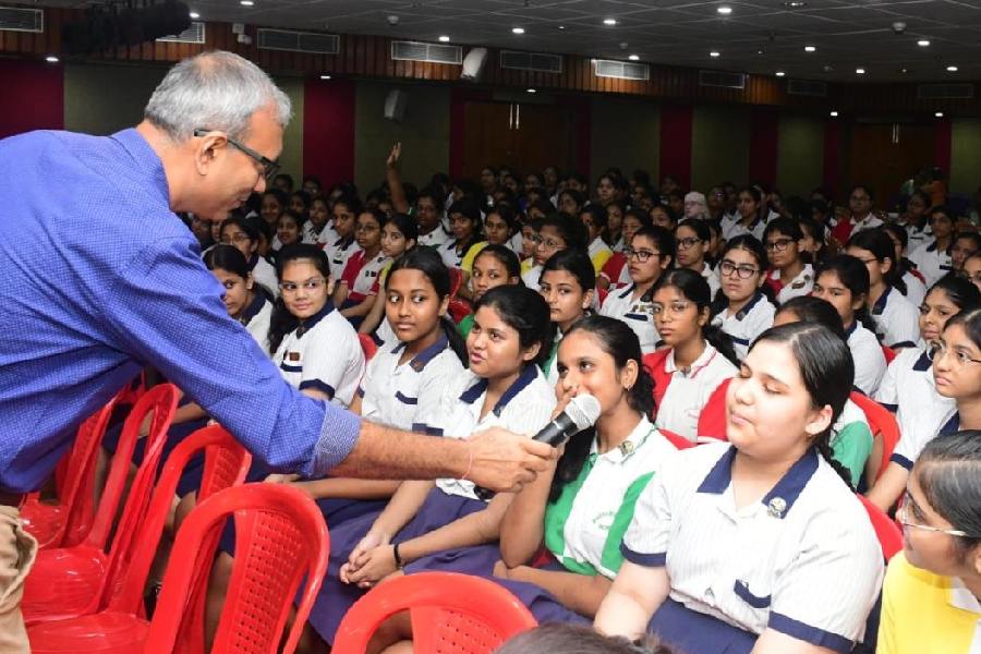 An interactive session between the students andNikunj Bhagat at Sushila Birla Girls’ High School.