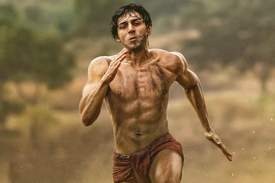 Kartik Aaryan in 'Chandu Champion' 