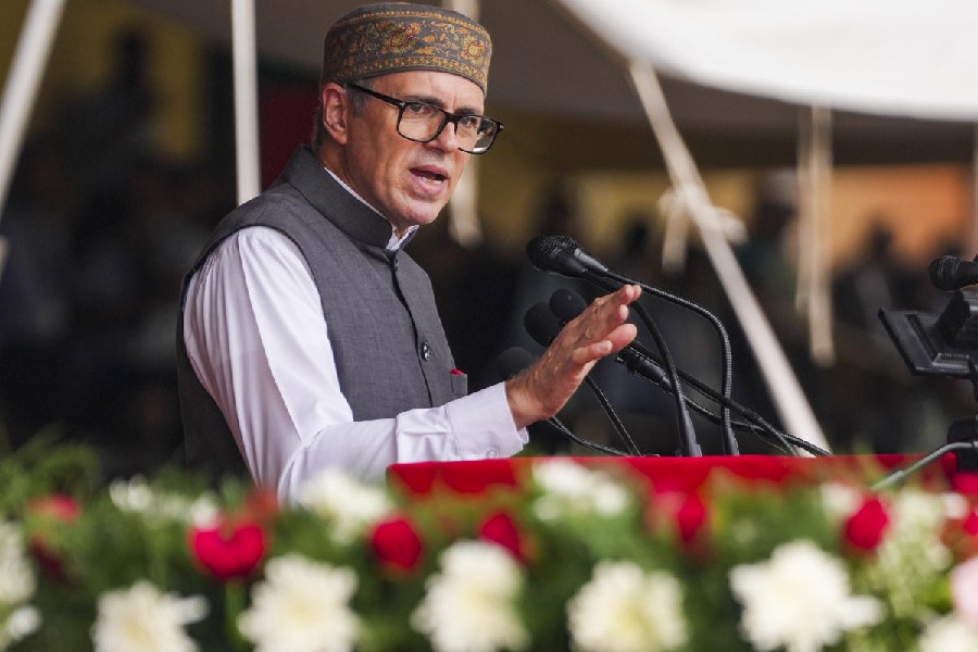 Omar Abdullah (left), M.K. Stalin