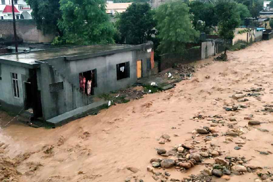 Cloudburst Triggers Deadly Flash Floods in Kathua and Kishtwar