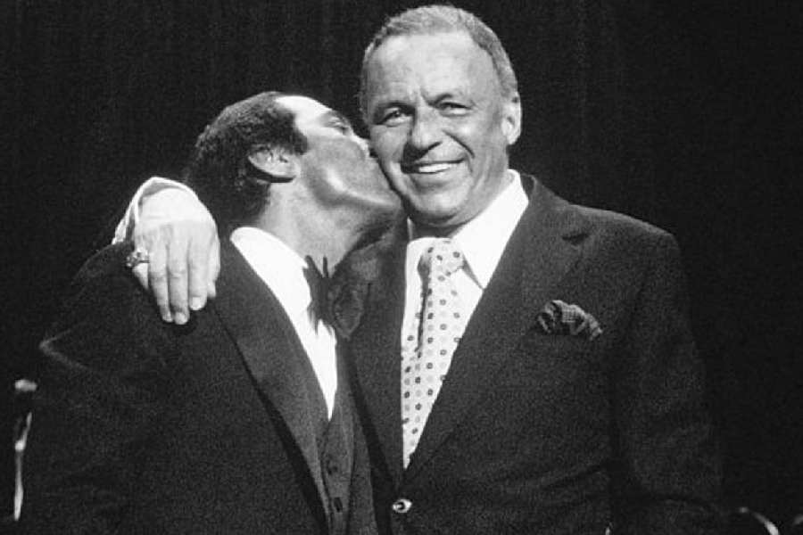 Frank Sinatra (right) with Paul Anka