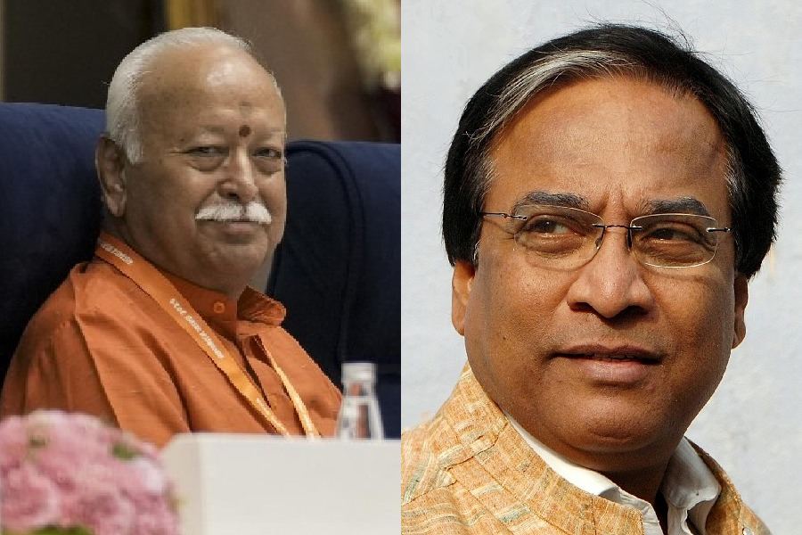 Mohan Bhagwat (left), Jay Prakash Majumdar