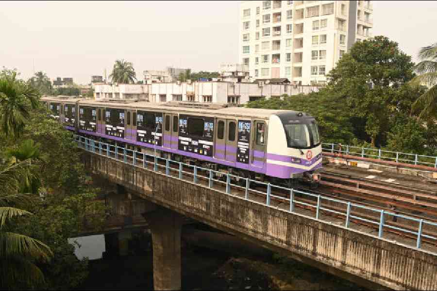 A Metro train leaves Masterda Surya Sen (Bansdroni) station on the Blue Line towards Netaji (Kudghat) station on Sunday afternoon. Picture by Bishwarup Dutta