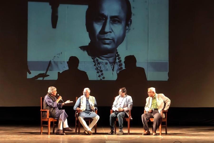 Sandip Ray and Moloy Roy at Santosh Dutta\\\'s Centenary event at Mahajati Sadan, Kolkata