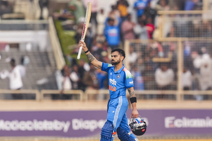 Virat Kohli celebrates his 52nd ODI hundred