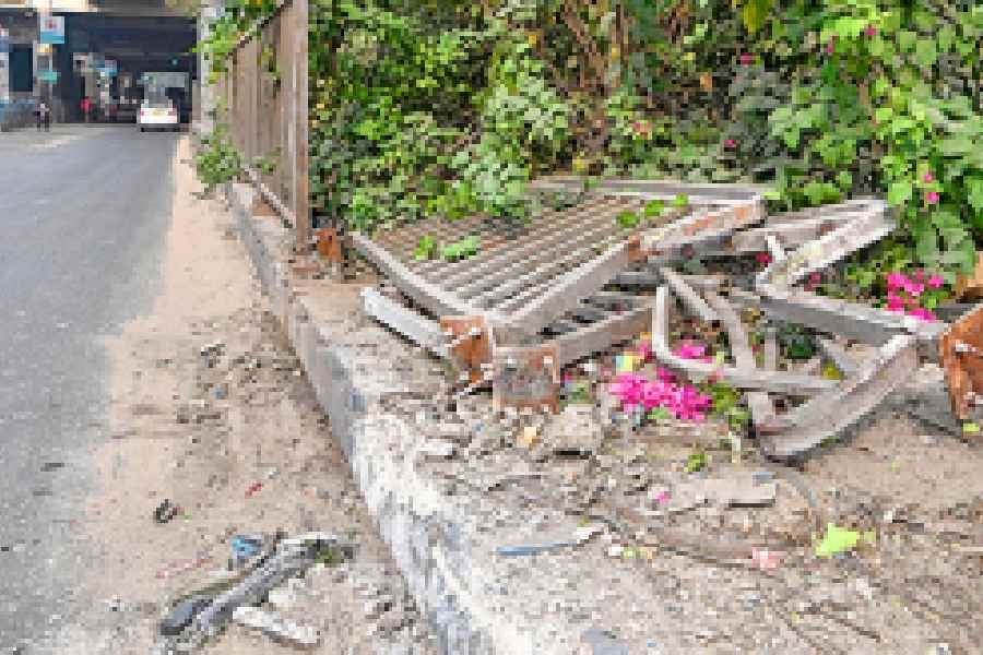 The spot near Sakherbazar Metro station where the accident occurred on Wednesday morning.