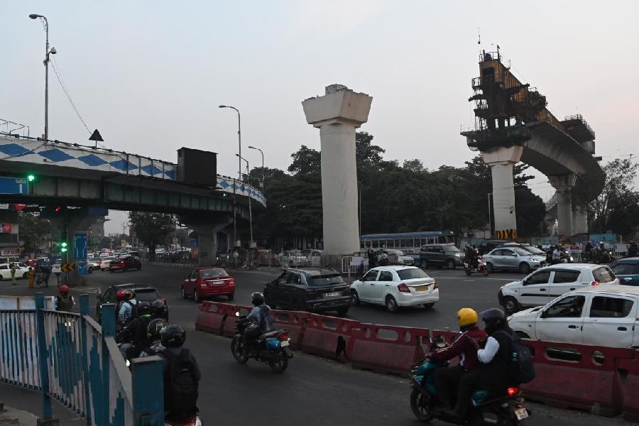 The incomplete Metro viaduct at the Chingrighata intersection on Wednesday.