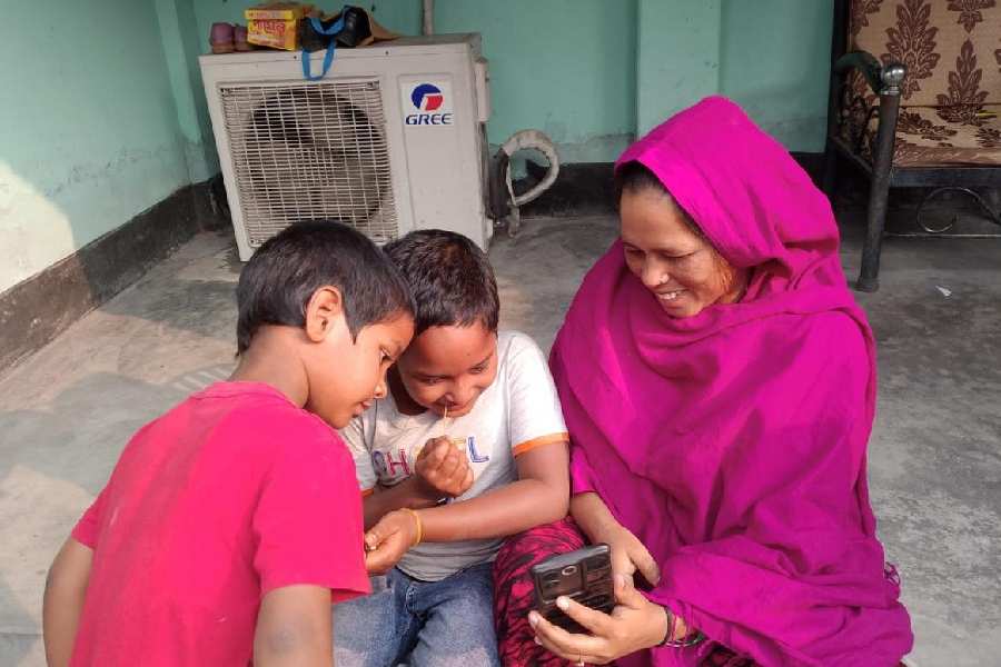 Sunali Khatun at Chapai Nawabganj district in Bangladesh