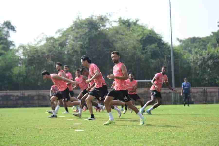 East Bengal’s Naorem Mahesh Singh (front) and teammates train at the Don Bosco ground in Fatorda, Goa, on Wednesday. 
