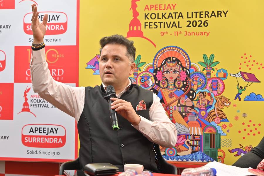 Amish Tripathi at the Apeejay Kolkata Literary Festival curtain raiser event
