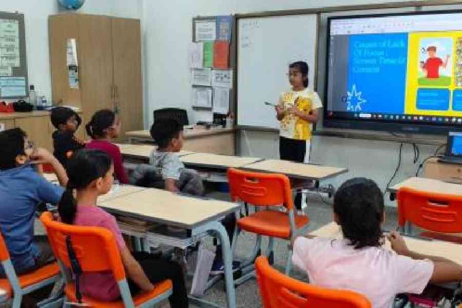 Class V students address their juniors on screen time            at Calcutta International School
