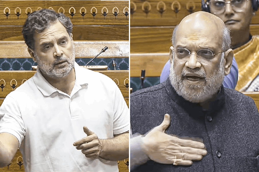Rahul Gandhi (left), Amit Shah (right)