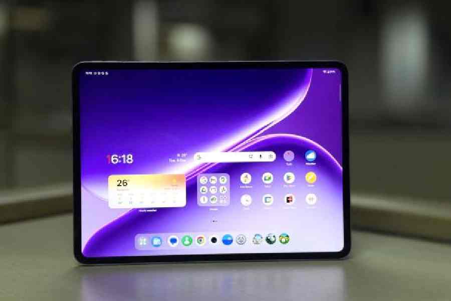 OnePlus Pad Go 2 comes with a 12.1-inch 2.8K display with Dolby Vision support, including playback of Dolby Vision content on Netflix.  