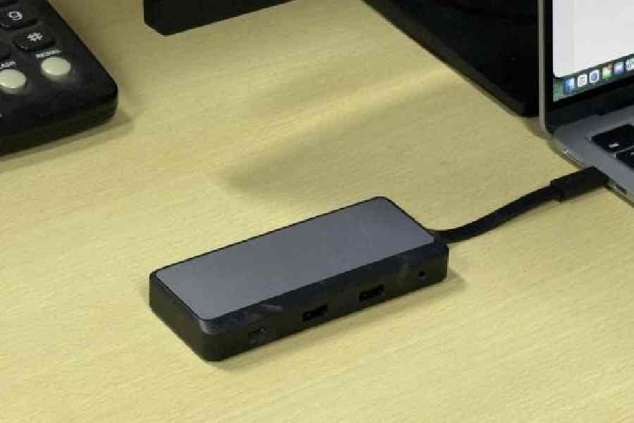 The Alogic Nexus Universal Video Dock has been designed to connect your computer to any display and audio system you’re likely to come across.  