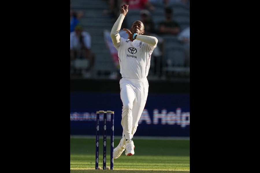 Jofra Archer in Perth