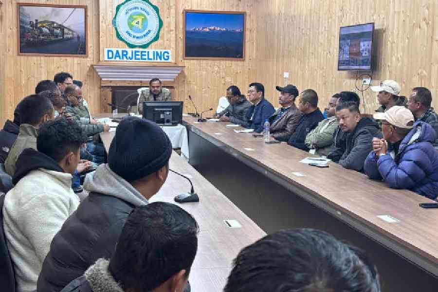 The meeting convened virtually from Darjeeling on Thursday to resolve the dispute between transporters in the hills and the plains