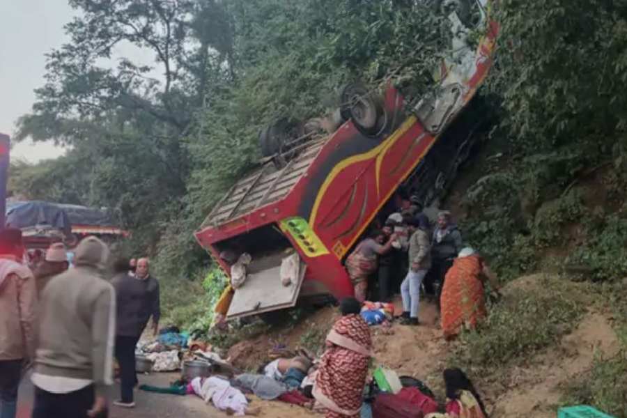 Passengers were going to the Sri Rama temple in Telangana's Bhadrachalam from Chittoor