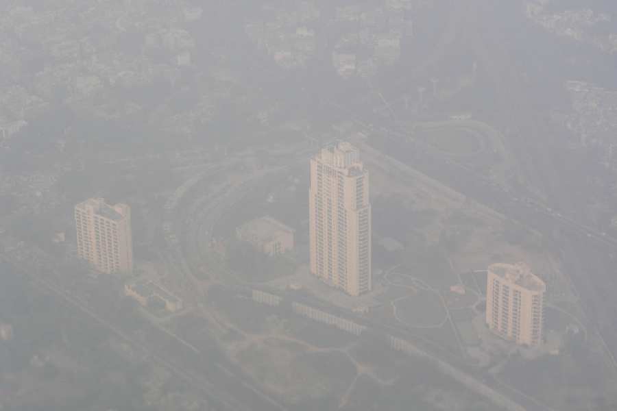 New Delhi shrouded in smog last month.