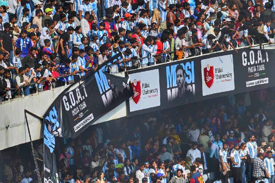 Messi fans at Salt Lake Stadium in Kolkata