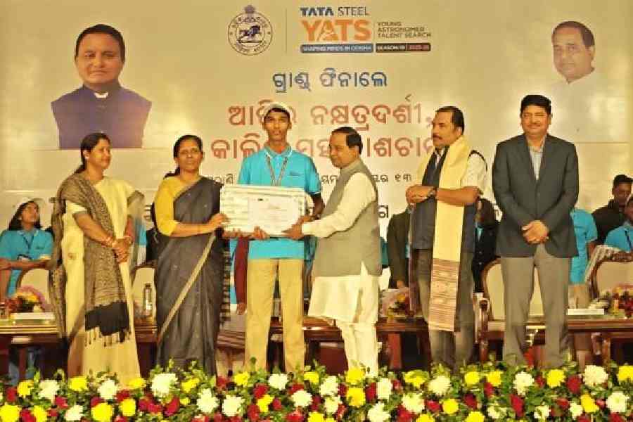 Krushna Chandra Patra felicitates winners of the talent search in Bhubaneswar on Saturday