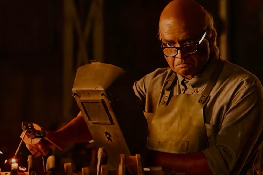 R. Madhavan in \\\'G.D. Naidu\\\' teaser