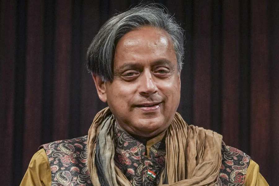 Shashi Tharoor