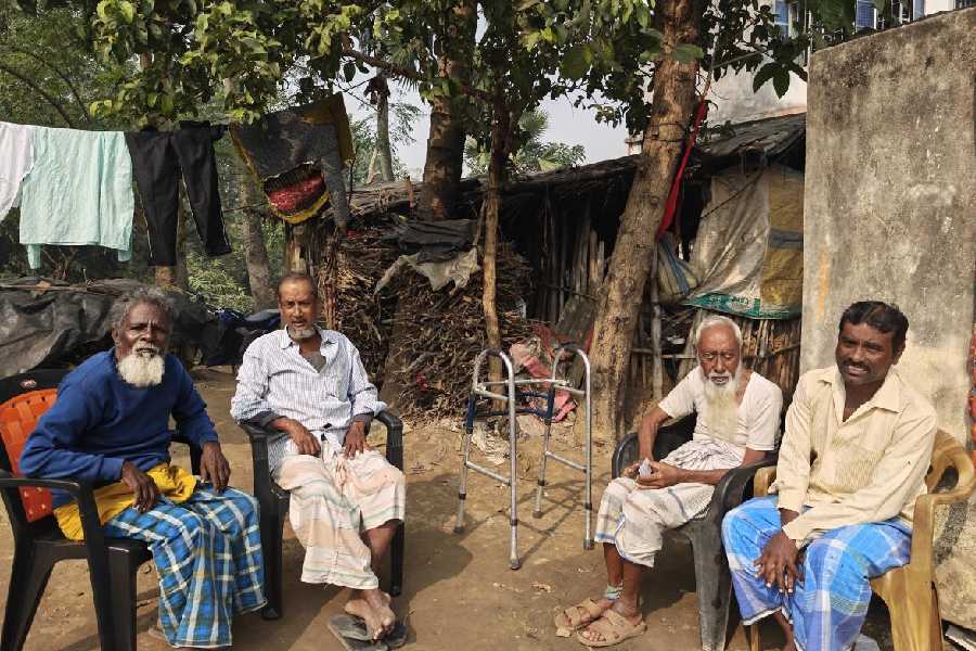 (From right) Sheikh Riyazul and his father Sheikh Joynal Abedin with Sheikh Khairul Islam and Sheikh Lutfar, who used to be hawkers in Calcutta, in Purba Keshabpur.